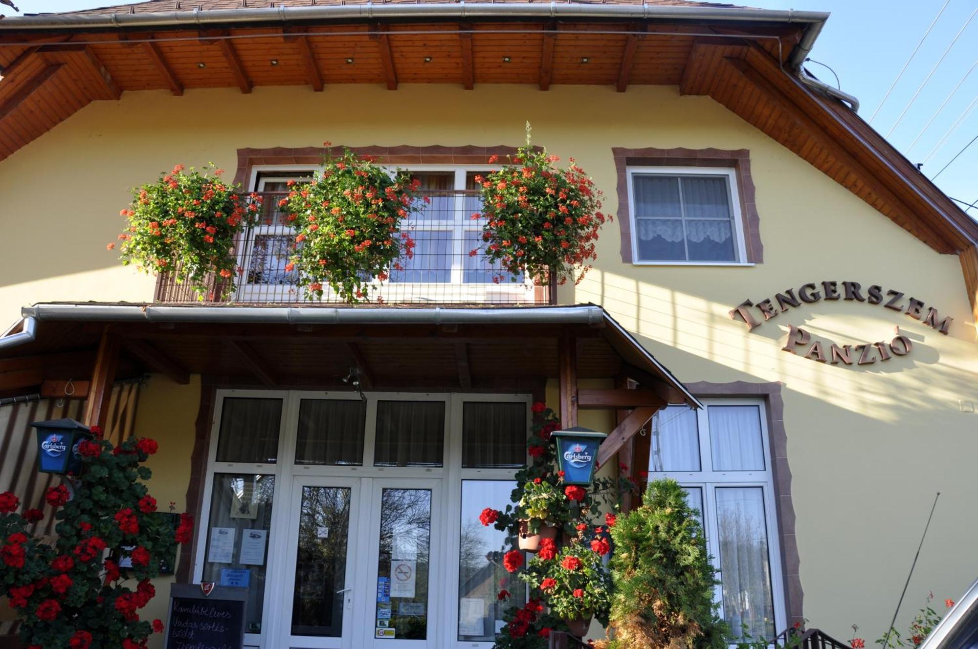Bánk Tengerszem Panzio Bed & Breakfast エクステリア 写真